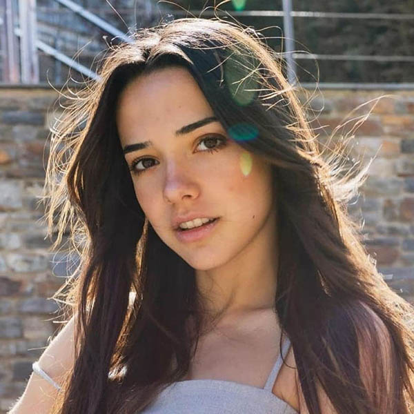 quien es angela marmol