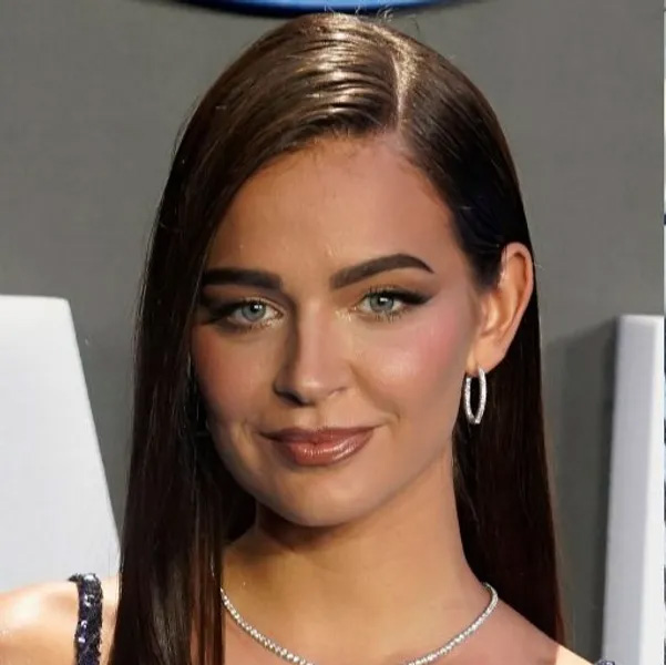 quien es laura escanes